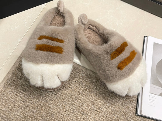 WhiskerWarm™ 3D Cat Paw Plush Slippers 🐾